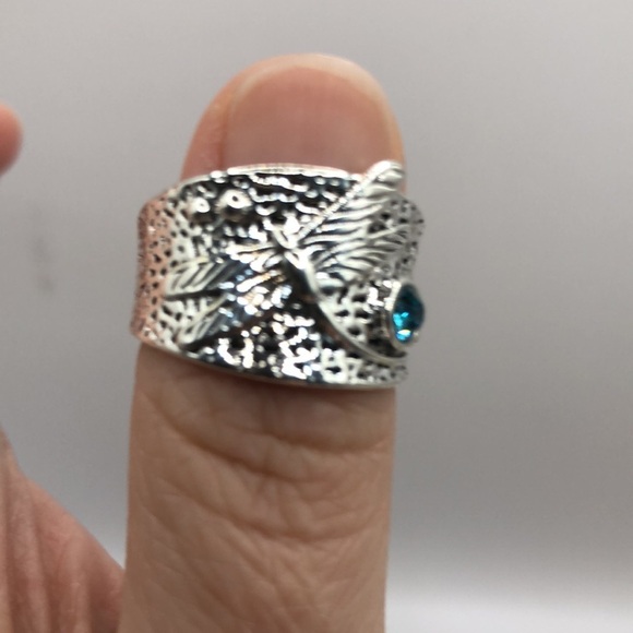 Dragonfly Ring Hammered Metal Style Blue Rhinestone Silver Tone Size 11 - Picture 13 of 13